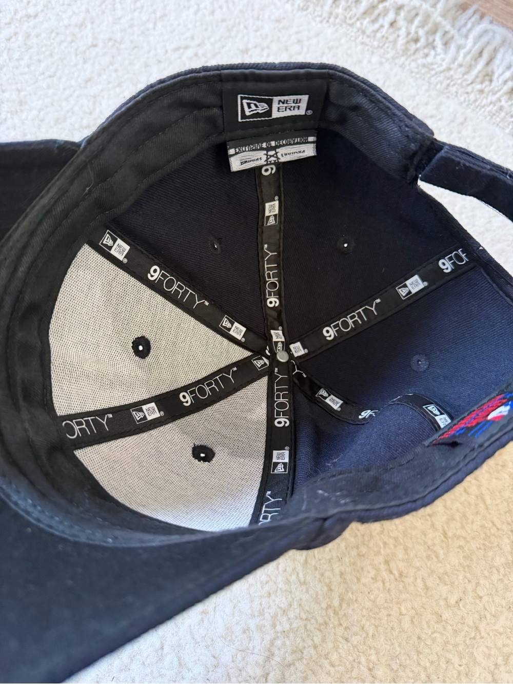 New Era Navy Blue New York Yankees Hat with White Logo - Picture 3 of 4